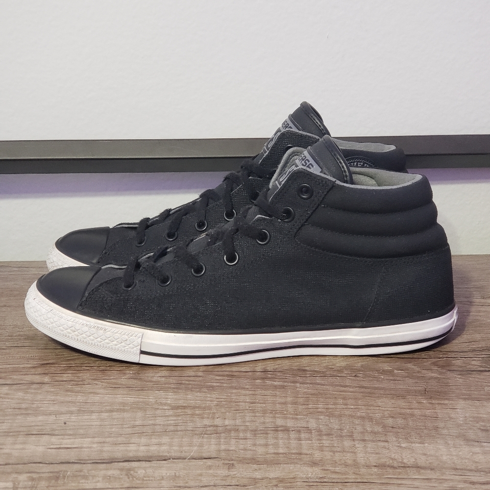 Converse Chuck Taylor All-Star 2, Men's Athletic Shoes Size 12. Great condition
